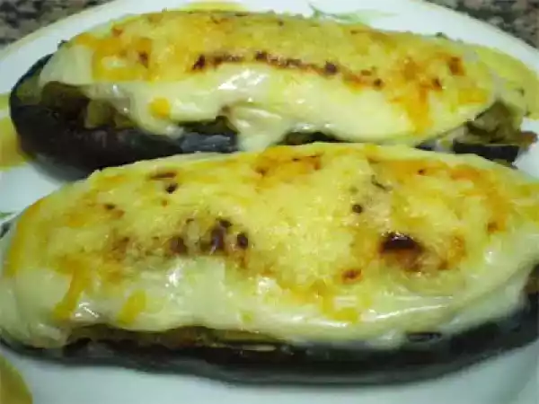 Receta Berenjena rellena de atún y champiñones 4'5 puntos