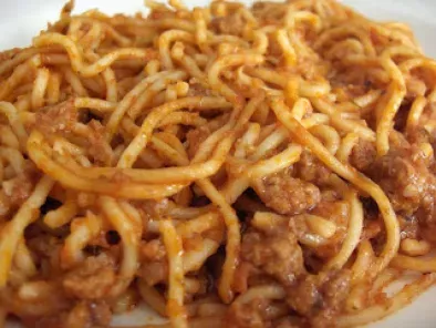 Receta Espaguetis con salchichas frescas