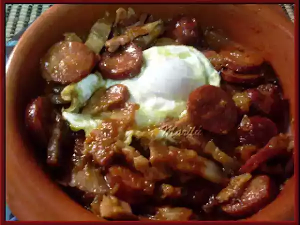 Receta Panceta con chorizo y huevos escalfados