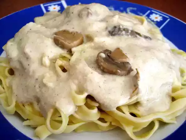 Receta Tallarines con salsa de champiñones
