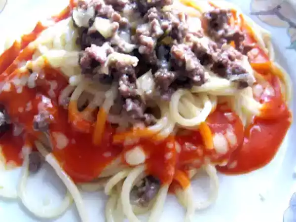 Receta Spaguetis con carne picada y salsa de tomate