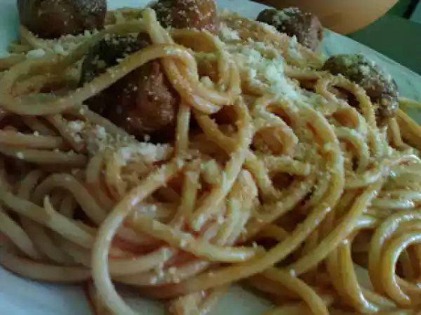 Receta Receta: spaghetti con albondigas