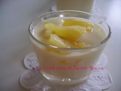 Receta Crema de yogur y piña flotante