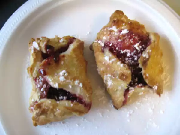 Receta Pastelitos de hojaldre con mermelada de fresas....