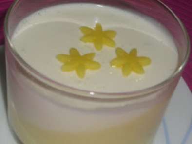 Receta Panna cotta de mango y yogurt con aroma de vainilla