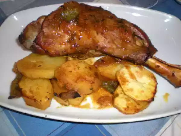 Receta Cordero guisado al horno con patatas panaderas
