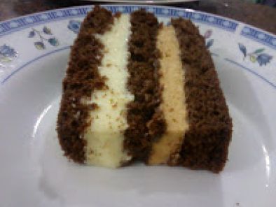 Receta Torta brownie con mousse de chocolate blanco y mousse de arepique