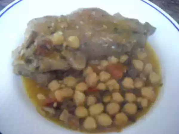 Receta Pies de cerdo con garbanzos