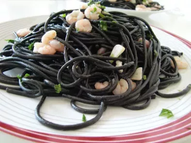 Receta Espaguetis negros con gambas al ajillo