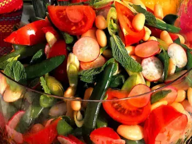 Receta Ensalada de legumbres y hortalizas aromatizada