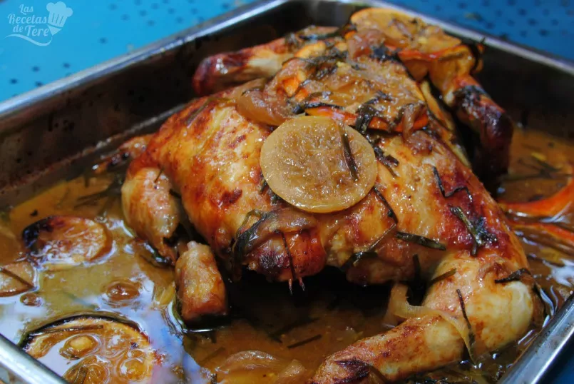 Pollo al horno con salsa de albaricoques y ciruelas pasas - Receta Petitchef