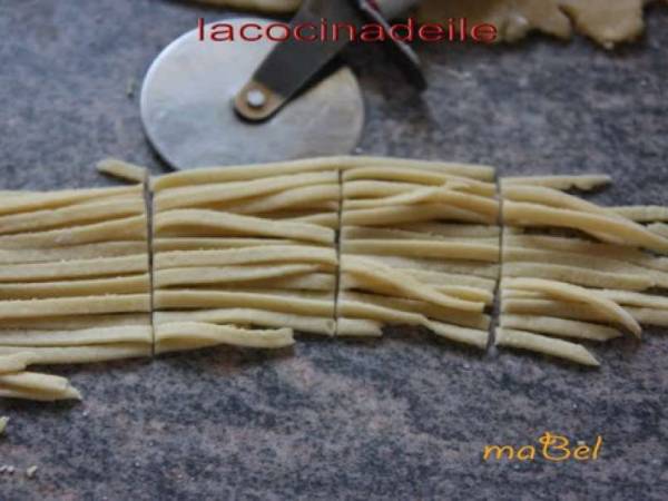 Palitos salados fritos - Preparación paso 4