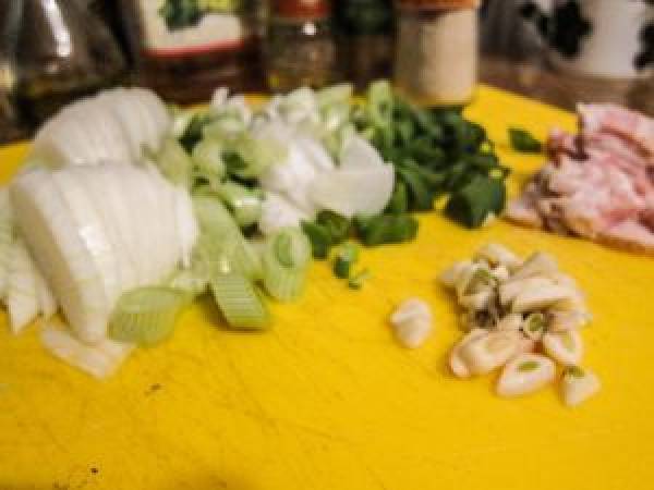 Col guisada con bacon y comino - Preparación paso 1