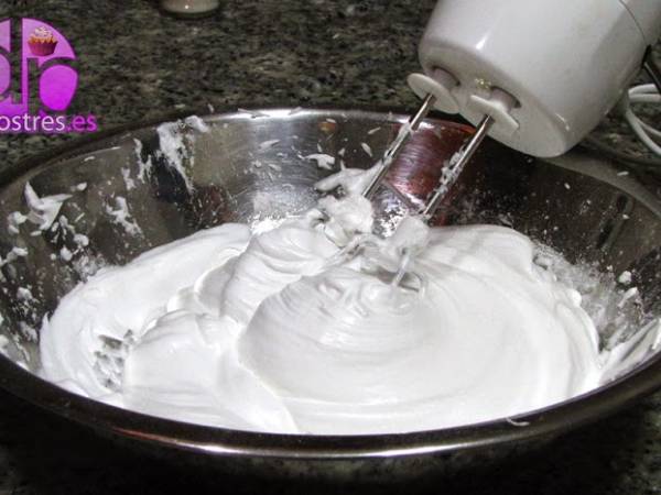 Merengue francés rellenos - Preparación paso 1