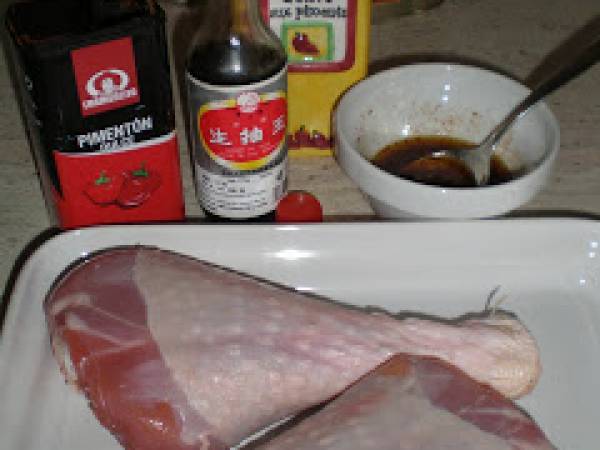 Muslos de pavo con patatas - Preparación paso 1