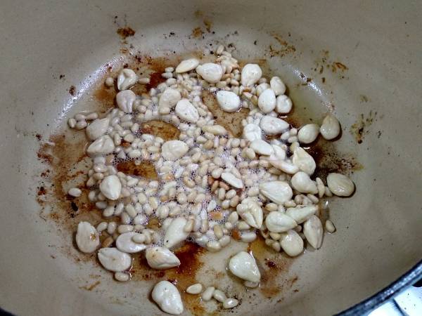 Pollo en pepitoria {receta tradicional española} - Preparación paso 6