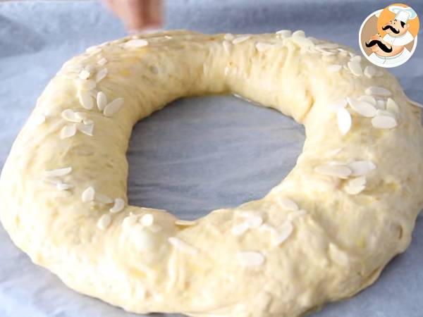 Roscón de Reyes relleno Chantilly para Navidad - Preparación paso 8