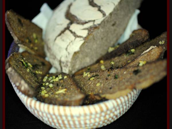 Pan de centeno con ajo. - Preparación paso 2