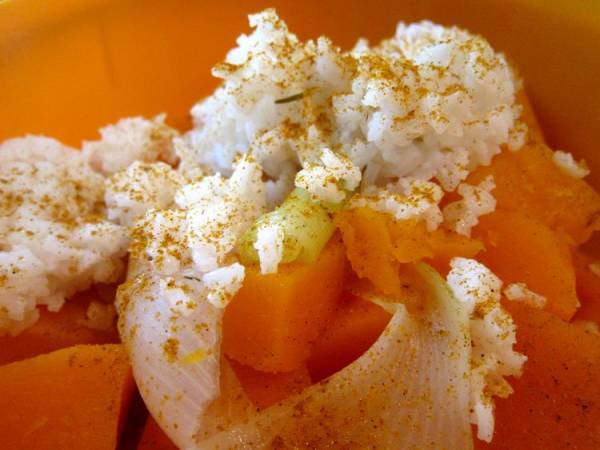 Crema de calabaza al curry con guarnición de uvas - Preparación paso 5