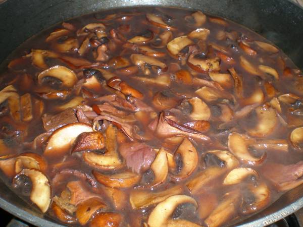 Falso solomillo en salsa de setas - Preparación paso 8