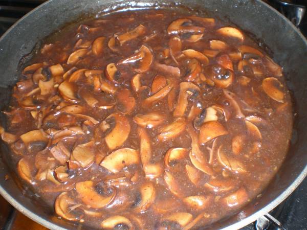 Falso solomillo en salsa de setas - Preparación paso 9