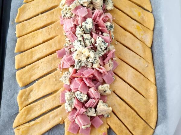 Brioche relleno de lacón y queso azul - Preparación paso 4