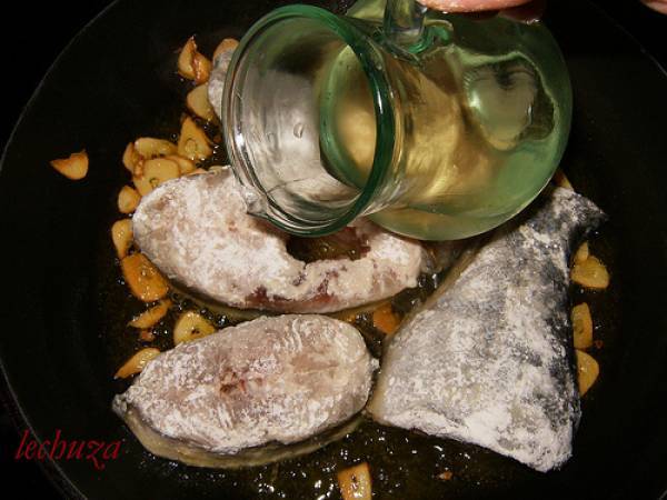 Receta gallega de abadejo en salsa verde con berberechos - Preparación paso 4