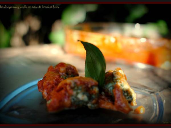 Bolas de espinaca y ricotta con salsa de tomate al horno. - Preparación paso 2
