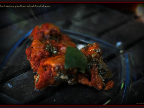 Bolas de espinaca y ricotta con salsa de tomate al horno. - Preparación paso 3