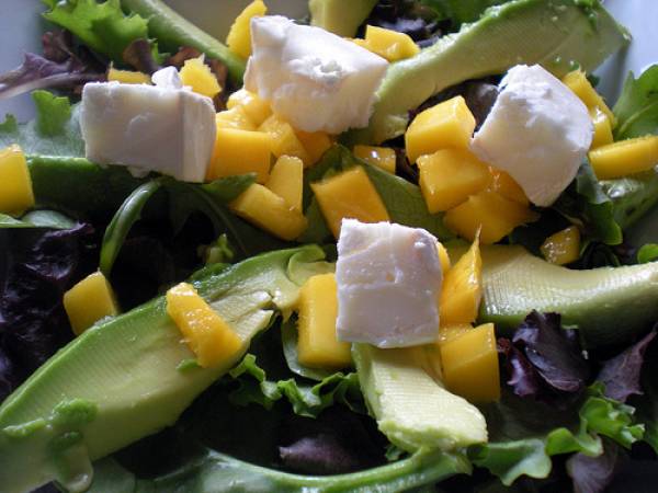 Ensalada de queso con arándanos rojos - Preparación paso 4