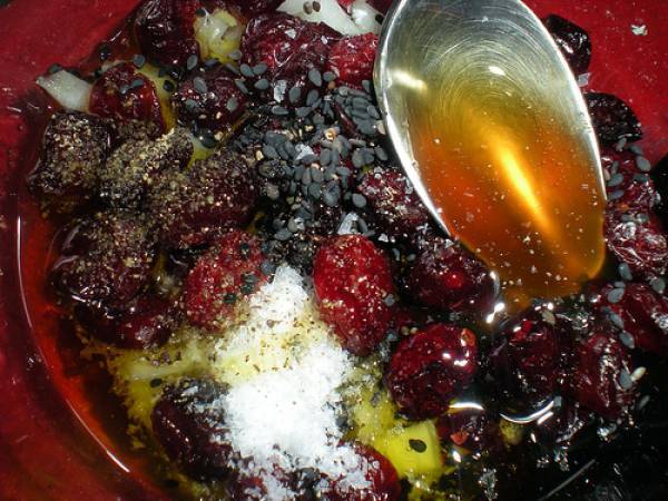 Ensalada de queso con arándanos rojos - Preparación paso 5