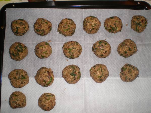 Albóndigas de berenjenas y salsa de tomate especiada - Preparación paso 2