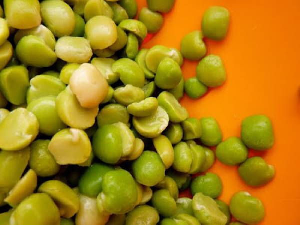 Crema de guisantes secos con hierbabuena - Preparación paso 1