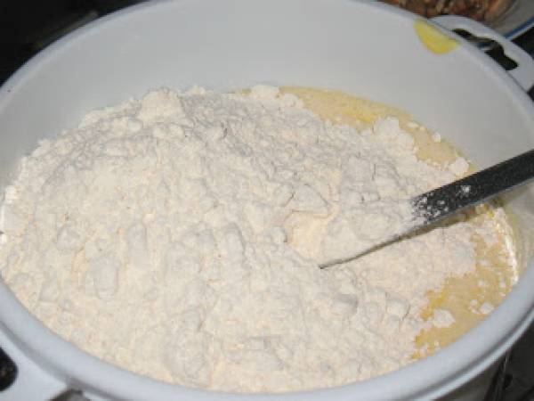 Bizcocho de naranja y nuez - Preparación paso 2