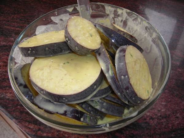 Berenjenas y coliflor rebozadas de guarnición. - Preparación paso 2