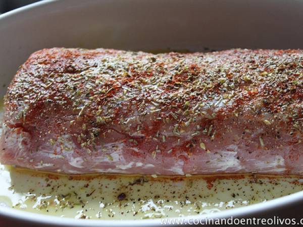 Lomo de cerdo breseado con salsa de yogur - Preparación paso 2