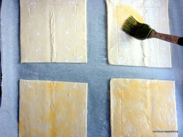 Tortas de salmón ahumado y cebolla roja - Preparación paso 1