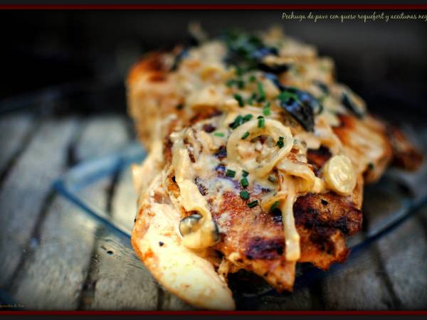 Pechuga de pavo con roquefort y aceitunas - Preparación paso 2