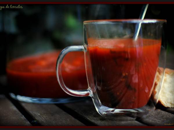 Sopa de tomate y albahaca - Preparación paso 1