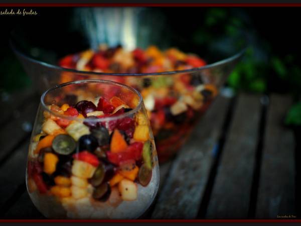 Exquisita ensalada de frutas variadas - Preparación paso 2