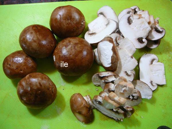 Pescado al horno con hongos y crema - Preparación paso 2
