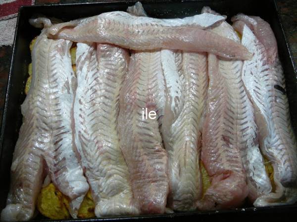 Pescado al horno con hongos y crema - Preparación paso 4