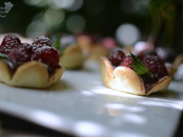 Tartaletas de frutos rojos y chocolate - Preparación paso 1