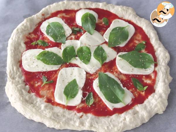 Pizza margarita esponjosa - Preparación paso 9