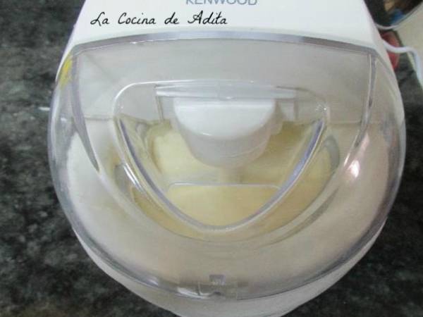 Helado de nueces caramelizadas - Preparación paso 7