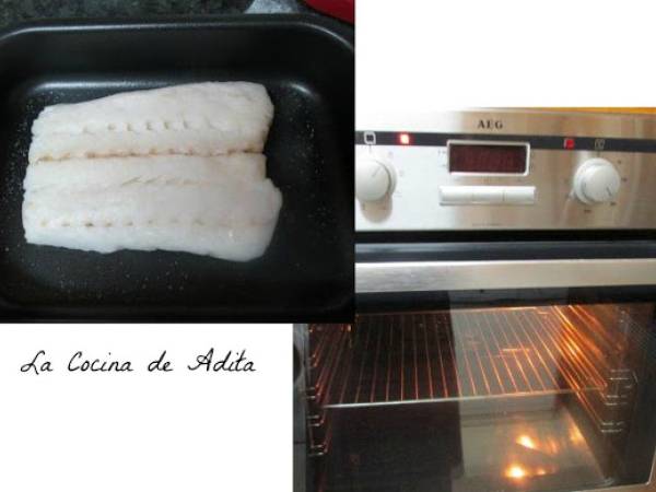 Merluza al horno, con ajada de ajos y pimentón - Preparación paso 2