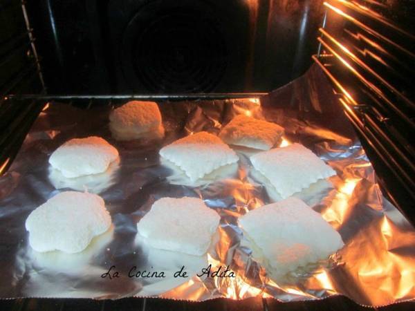 Cóctel con canapés de aguacate y bonito - Preparación paso 1