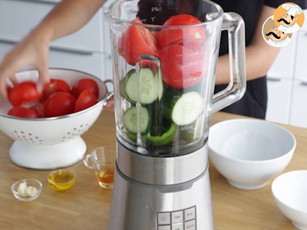 Gazpacho Andaluz refrescante y ligero - Preparación paso 3