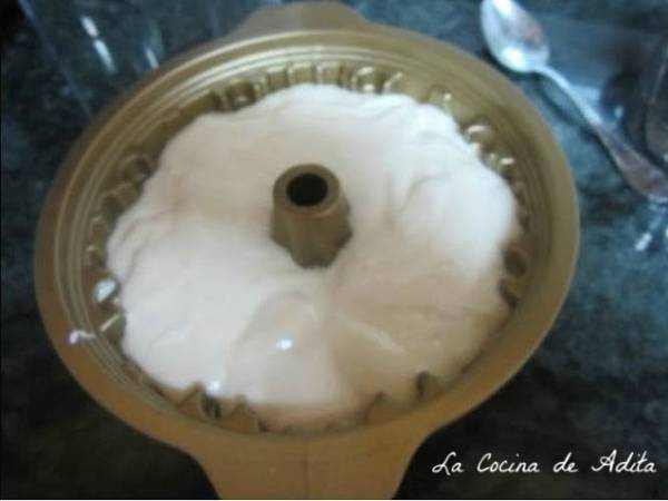 Dos bizcochos en uno, de fécula de patatas - Preparación paso 8