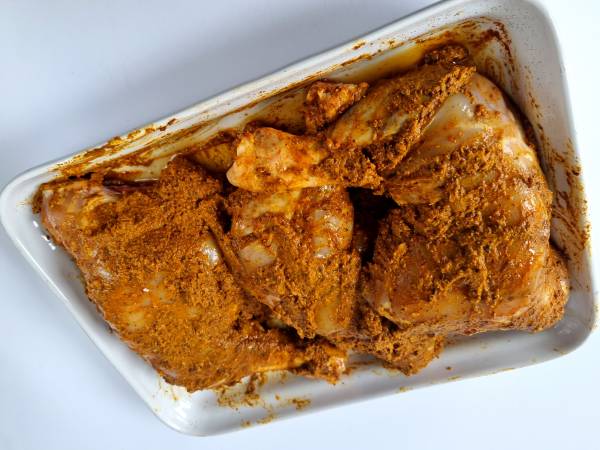 Pollo masala bajo en calorías en freidora de aire - Preparación paso 4